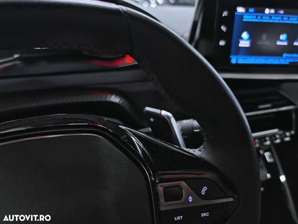 Peugeot 2008 PureTech 130 EAT8 Allure - 24
