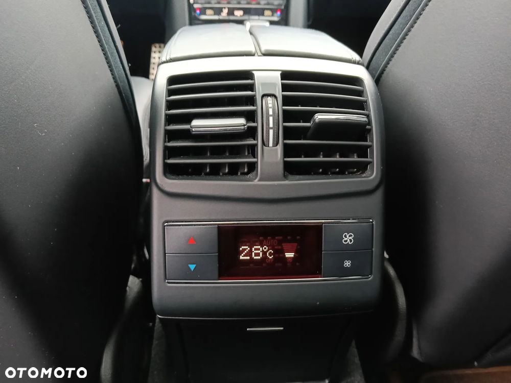 Mercedes-Benz Klasa E - 40