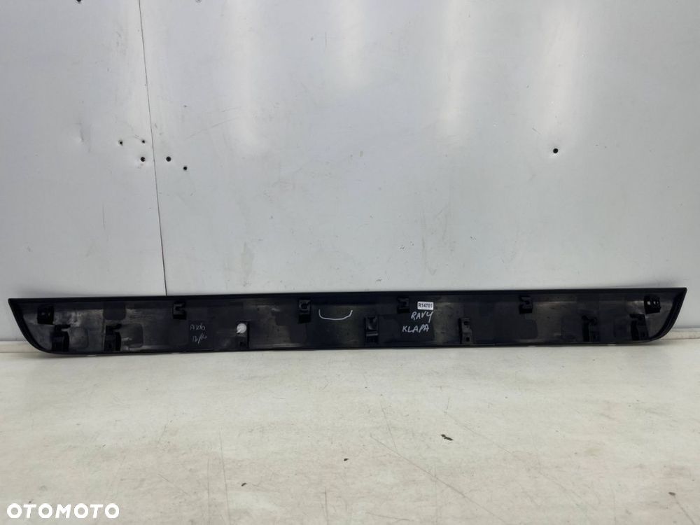 Listwa Toyota RAV4 V 19r.- blenda nakładka dolna klapy bagażnika 76802-42140 76812-42100 - 9