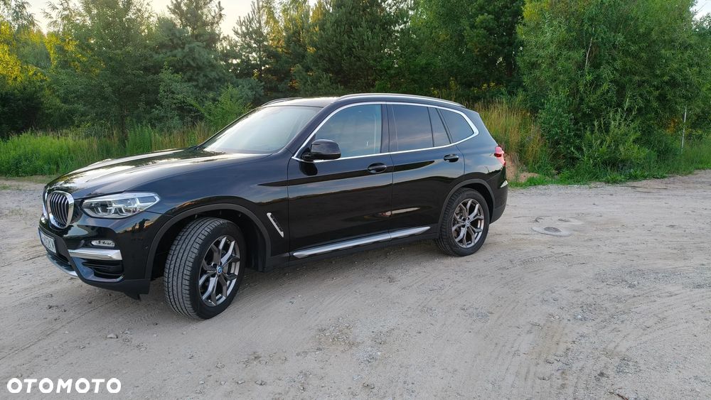 BMW X3 sDrive18d Luxury Line - 14