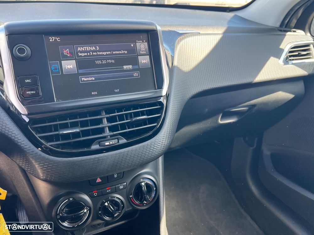 Peugeot 208 1.2 PureTech Style - 28