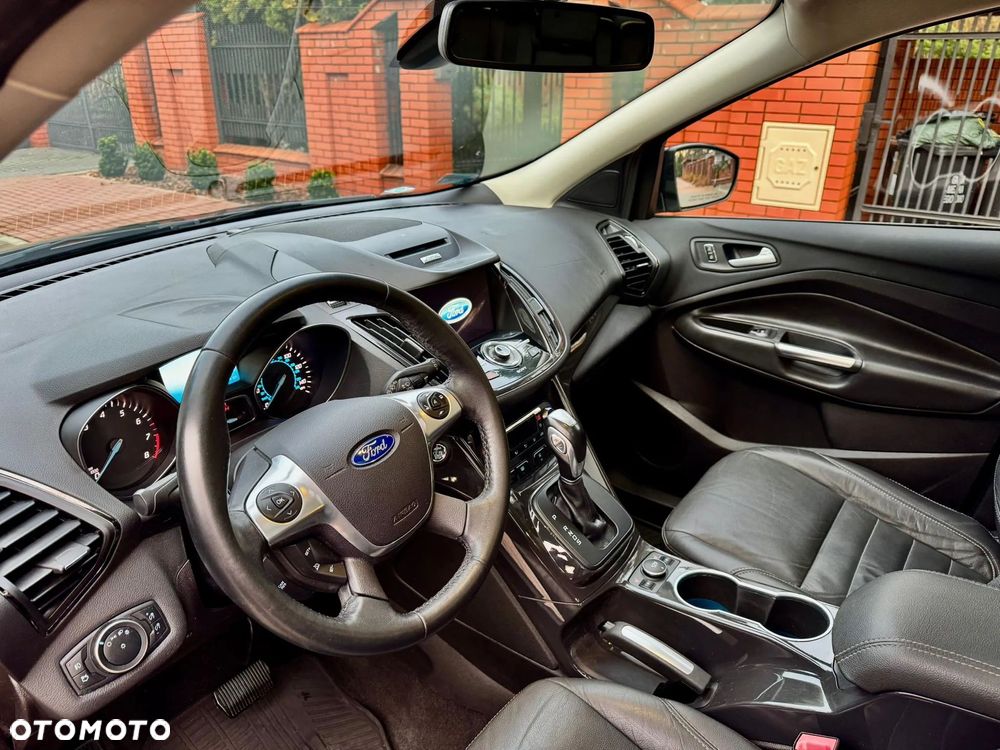 Ford Escape 2.0 EcoBoost AWD Titanium - 13