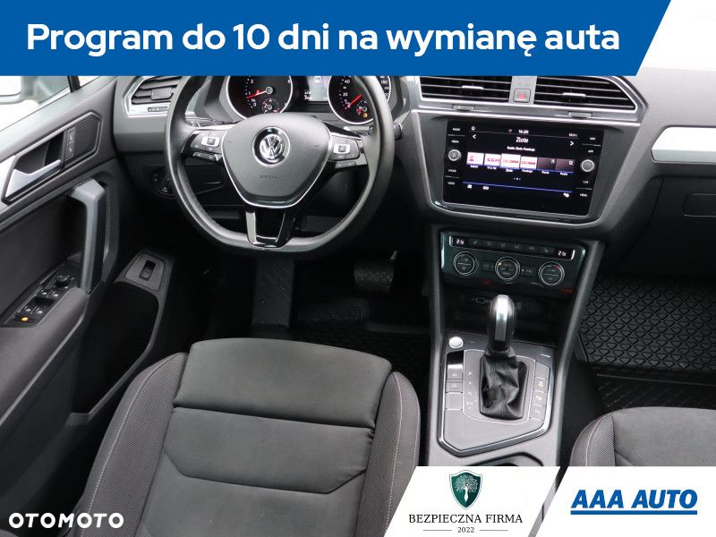 Volkswagen Tiguan - 8