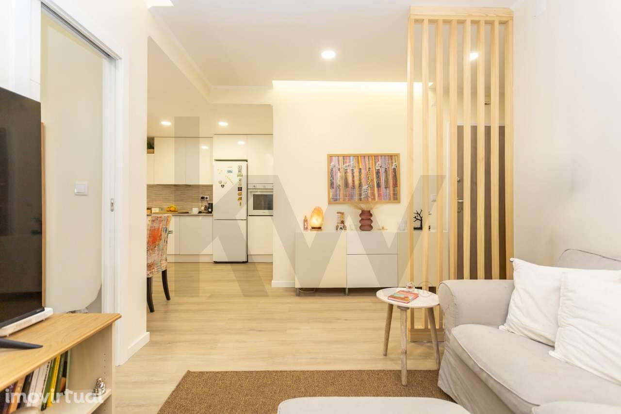 Apartamento T2+1 com logradouro em Paio Pires – Totalmente remodelado - Grande imagem: 2/24