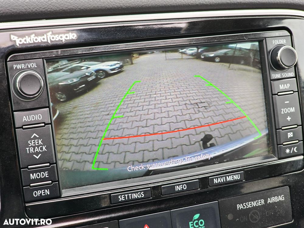 Mitsubishi Outlander 2.0 4WD Plus - 33