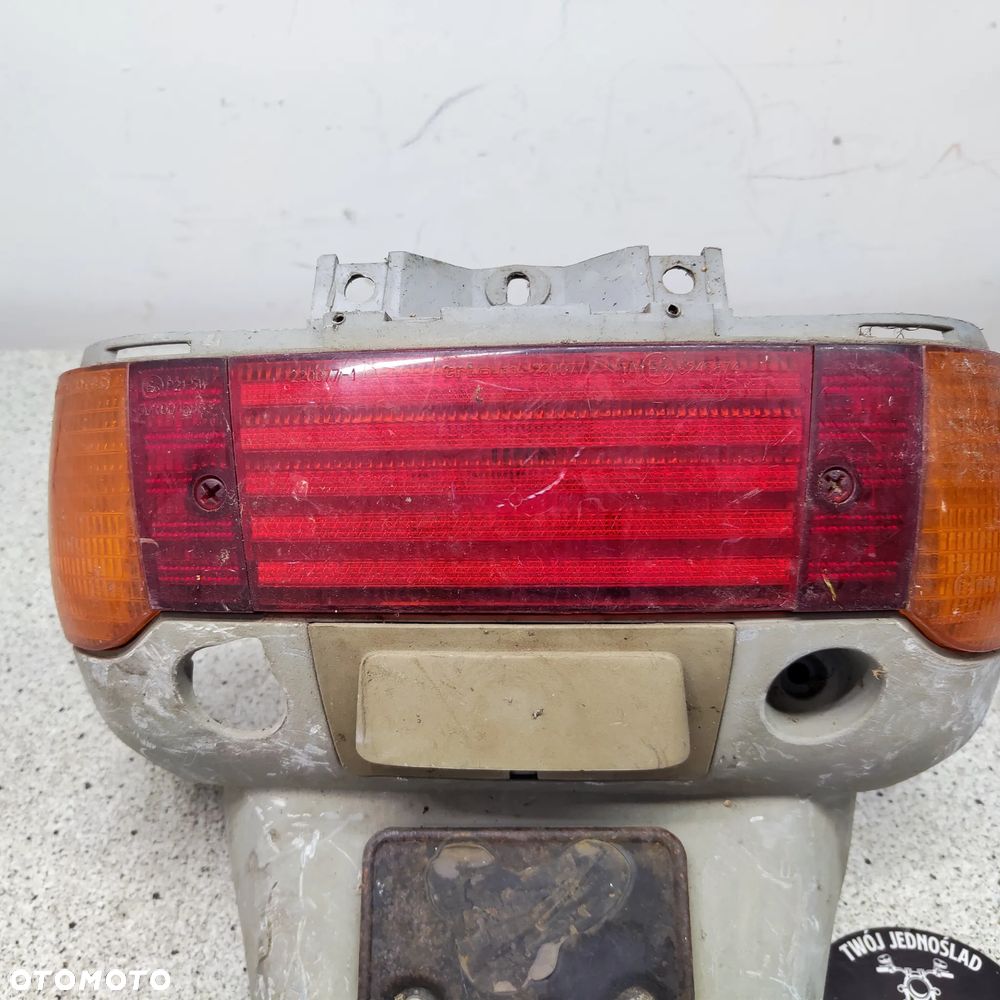 Lampa tył, tylna Piaggio Sfera 50 - 6