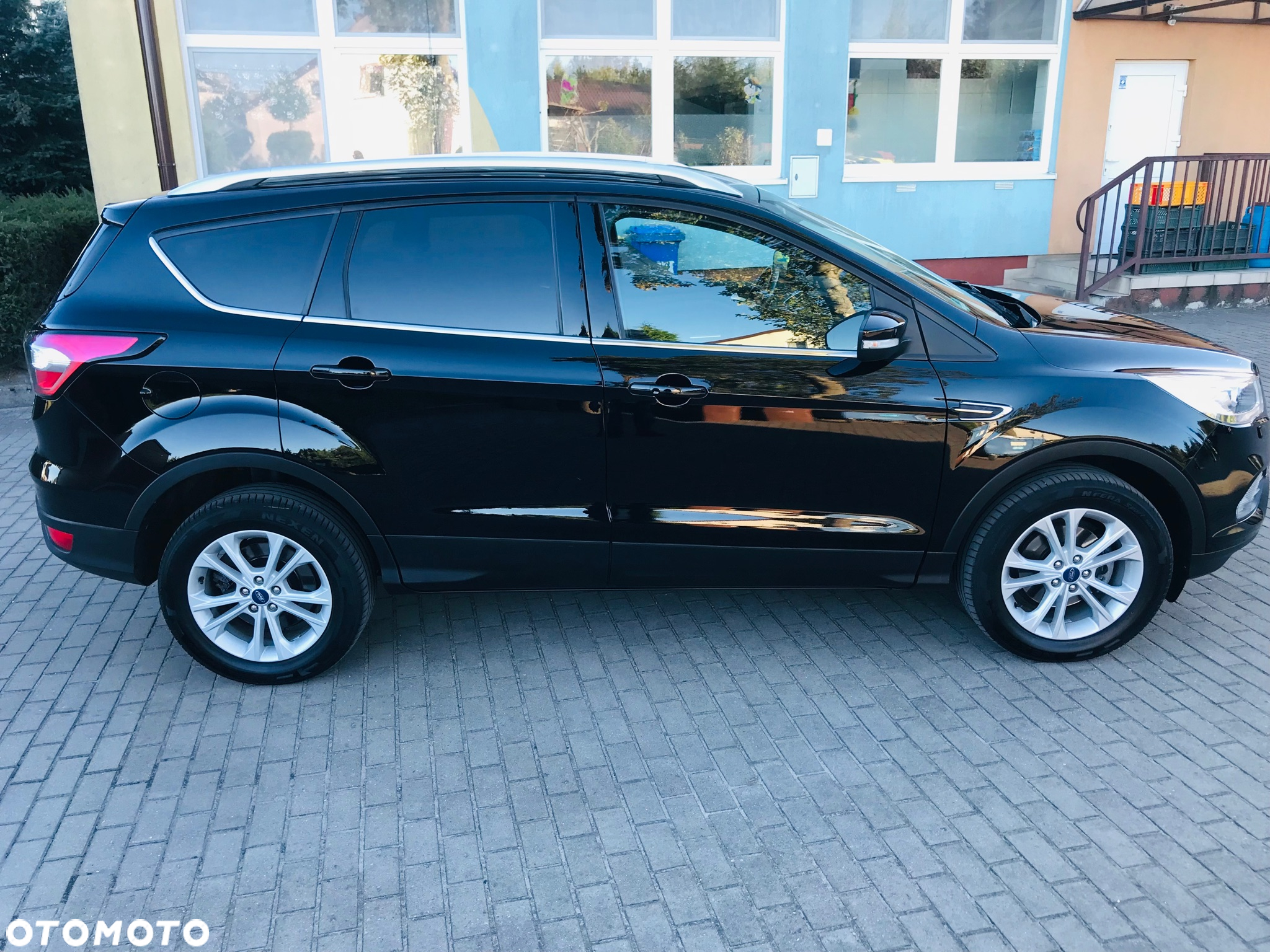 Ford Kuga 1.5 EcoBoost 2x4 Black & Silver - 7