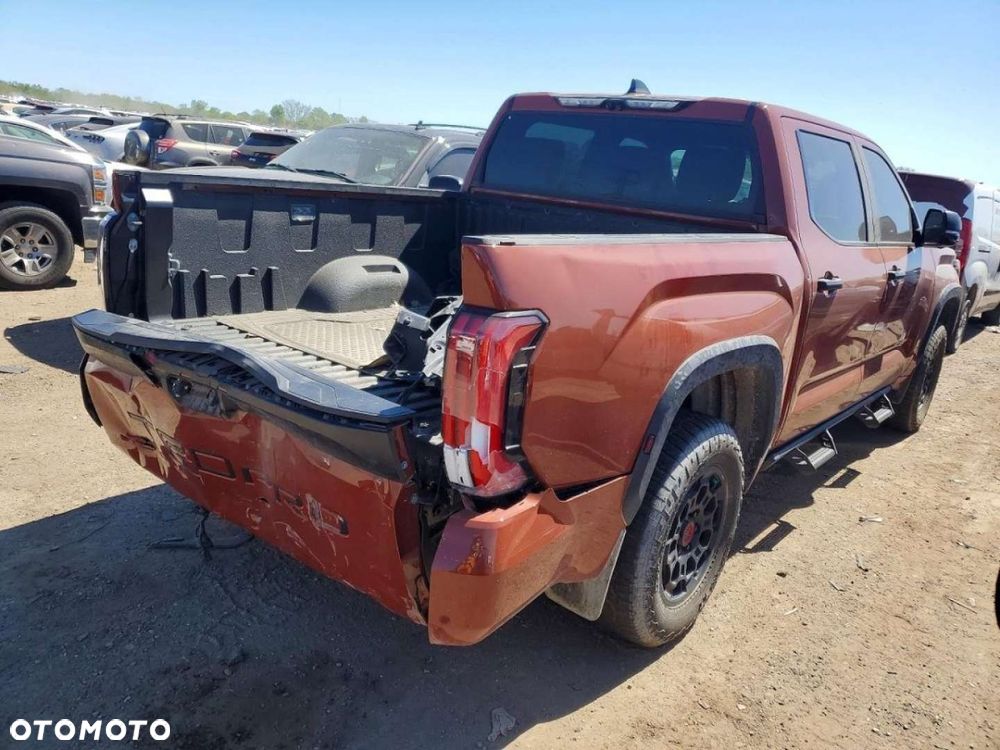 Toyota Tundra - 4
