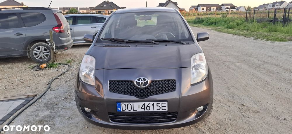 Toyota Yaris 1.3 Sol - 8