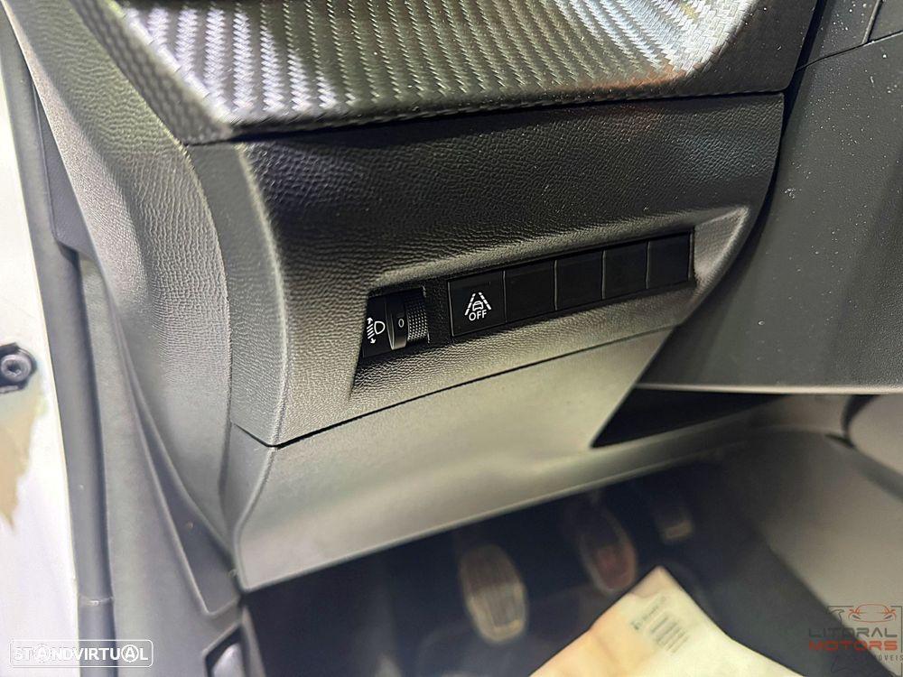 Peugeot 208 1.2 PureTech Active Pack - 18