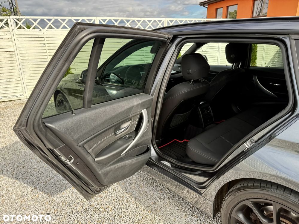 BMW Seria 3 - 34