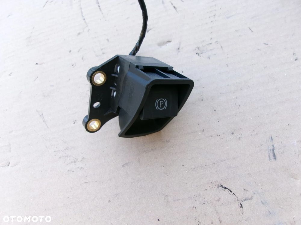 PRZYCISK HAMULCA RĘCZNEGO TOYOTA AVENSIS T27  09-18 - 1