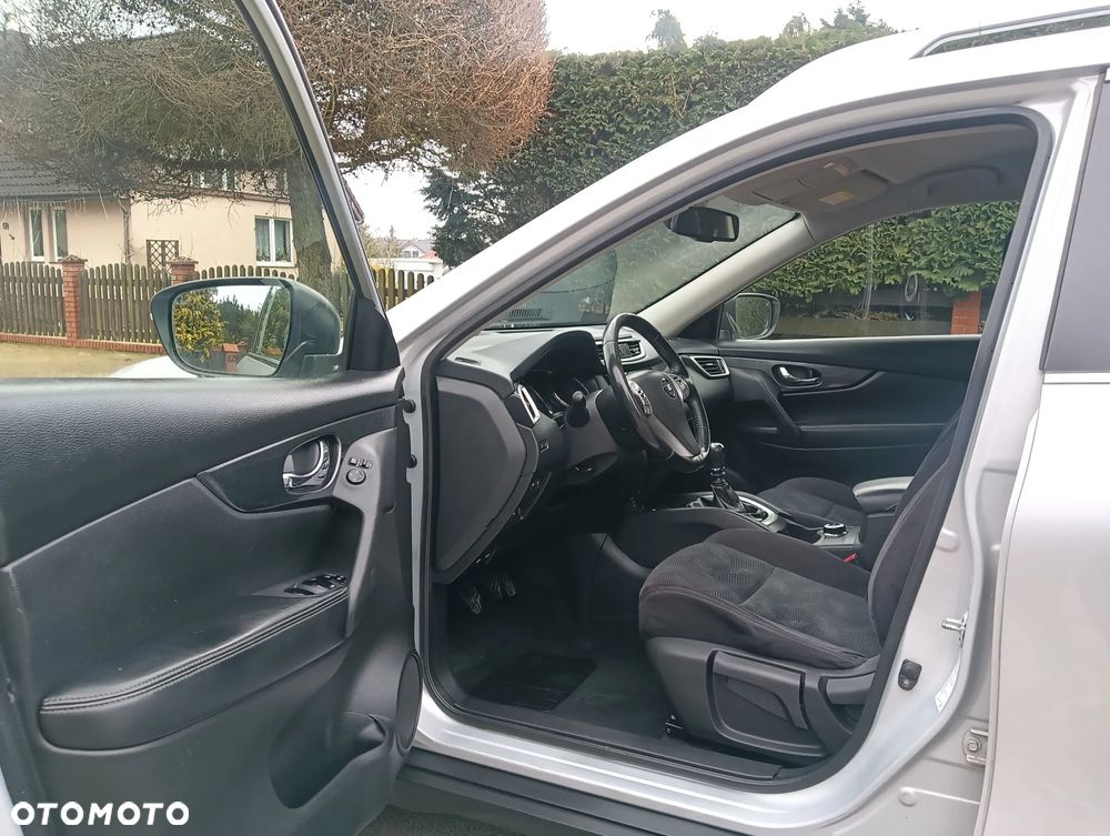 Nissan X-Trail - 25