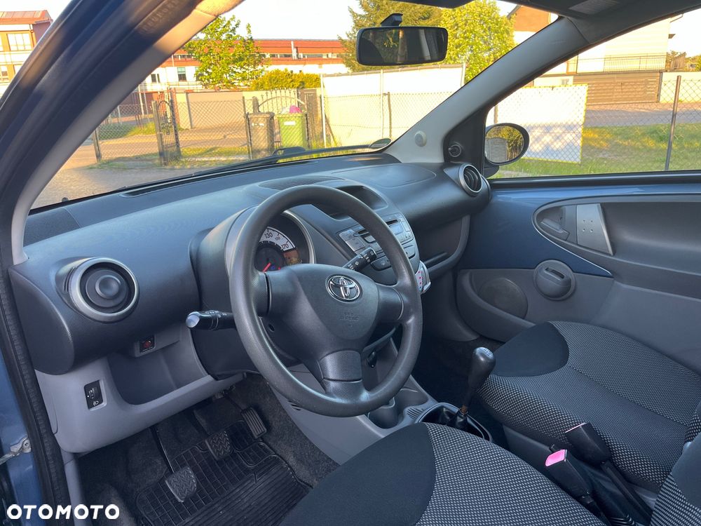 Toyota Aygo - 10