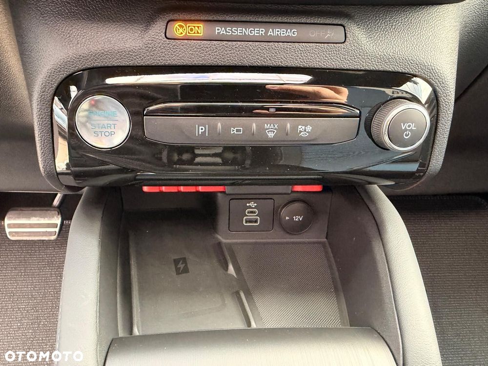 Ford Kuga - 30