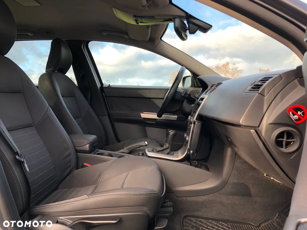 Volvo V50 - 9