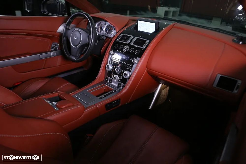 Aston Martin Vantage Coupé V8 Sportshift — fotografia 6