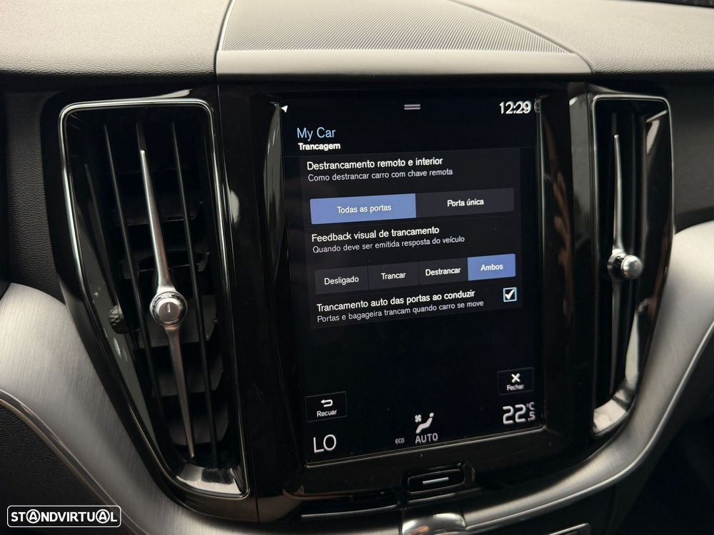 Volvo XC 60 2.0 D4 Momentum Geartronic - 45