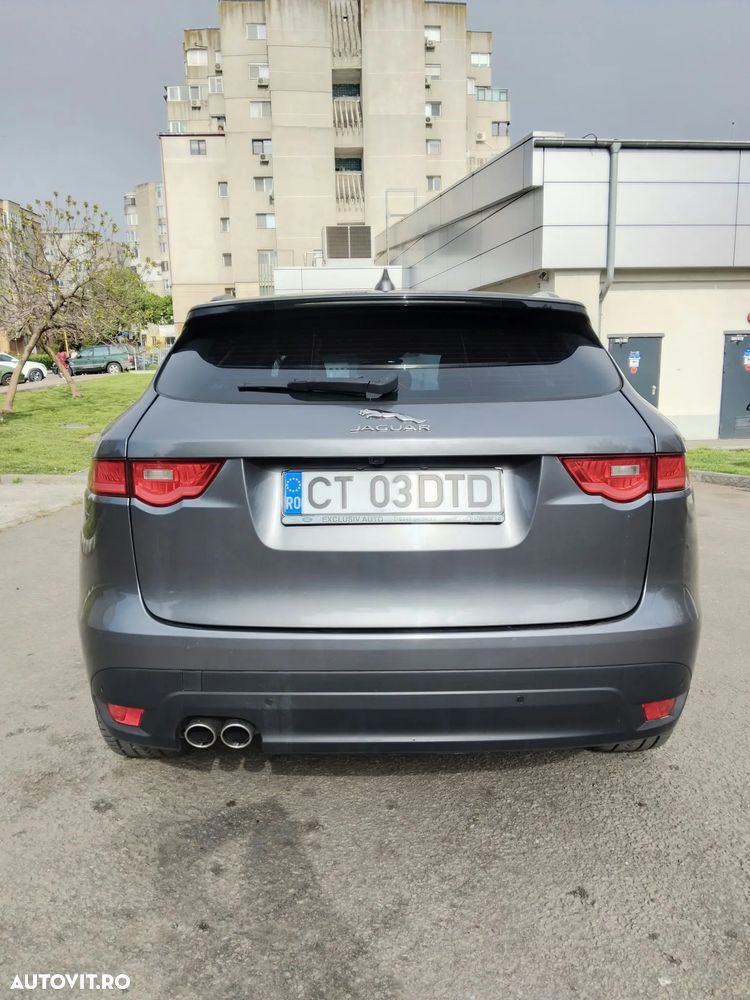 Jaguar F-Pace - 14