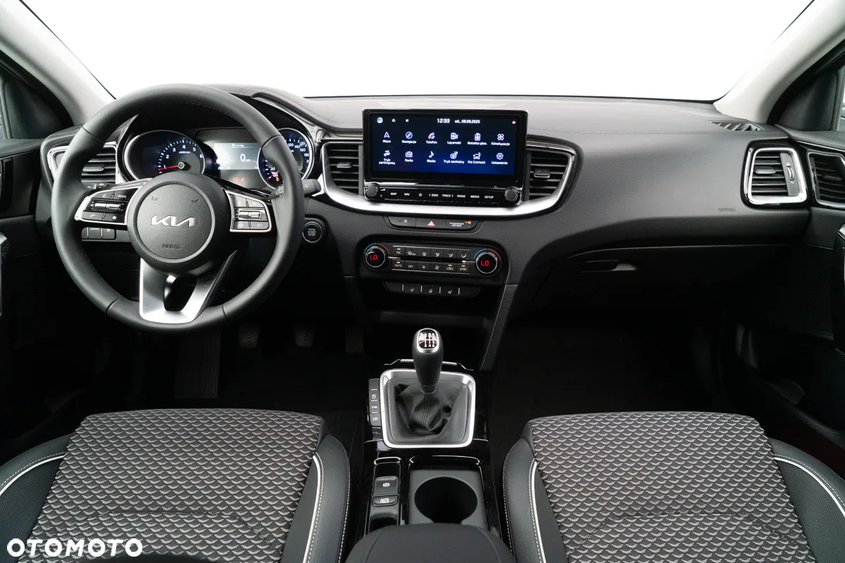 Kia Ceed 1.5 T-GDI Tribute - 29