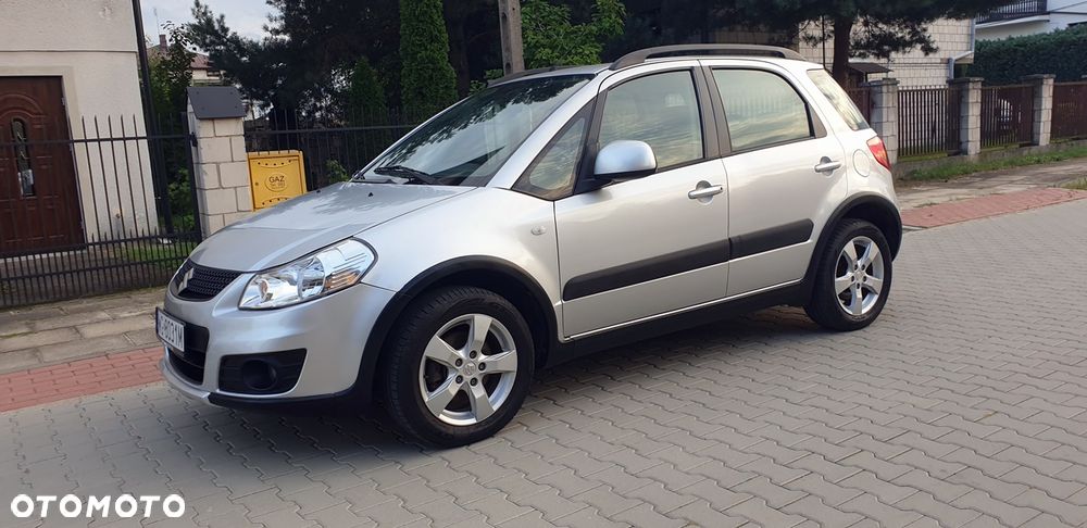 Suzuki SX4 1.6 VVT 4x4 Comfort - 2