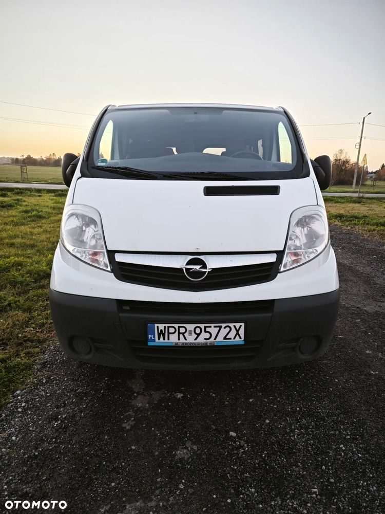 Opel Vivaro 2011 photo 4