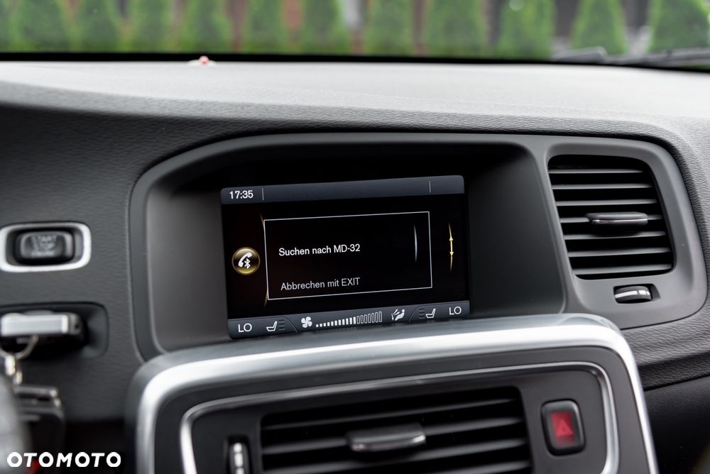 Volvo V60 T6 AWD Geartronic Summum - 34