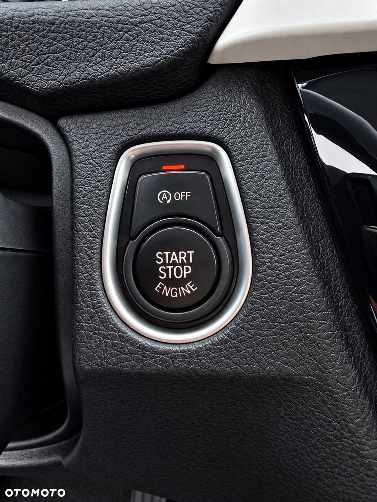 BMW Seria 3 320d Sport Line Shadow - 19