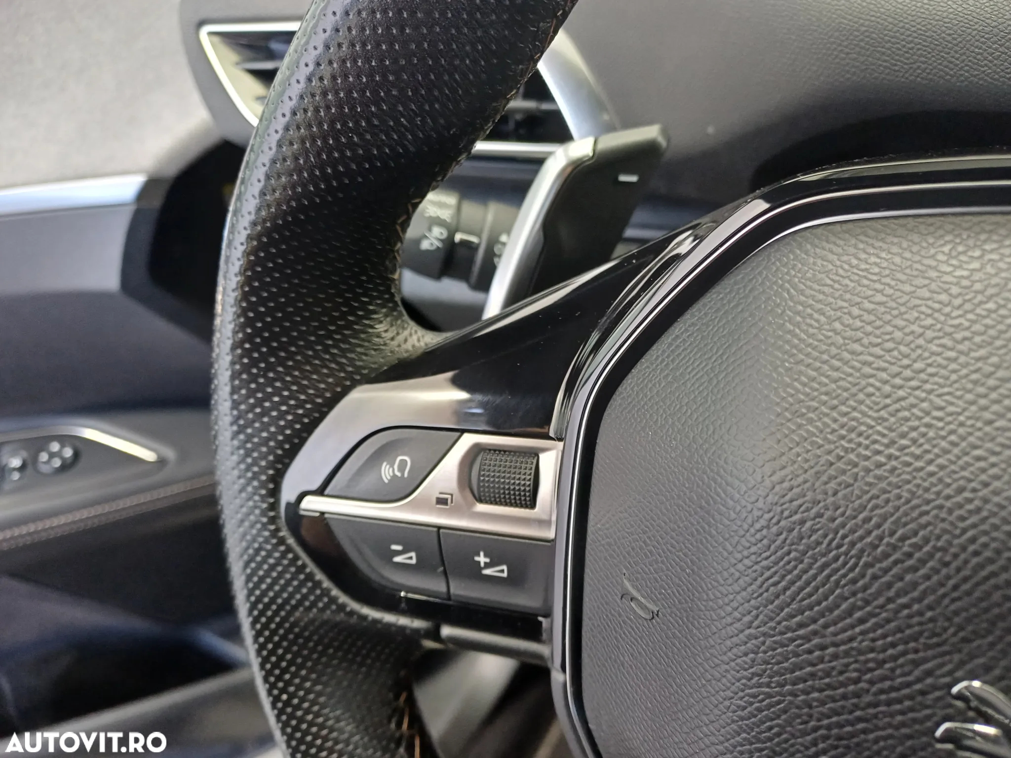 Peugeot 3008 PHEV 180 EAT8 Allure Pack - 13