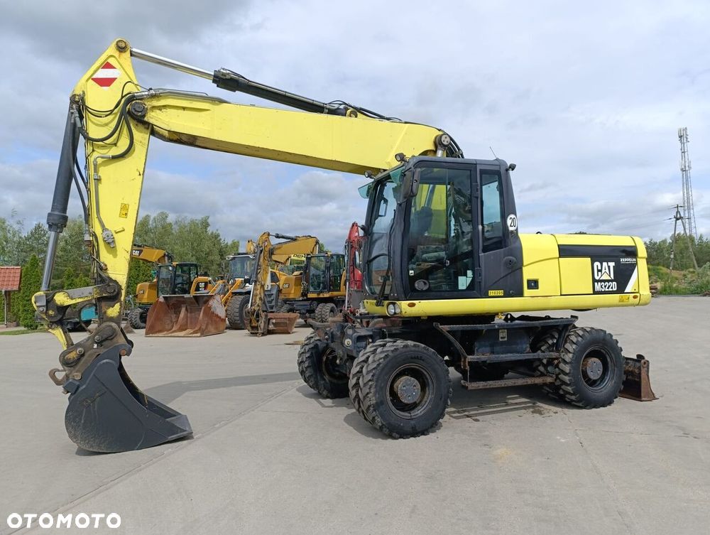 Caterpillar M322D - 1