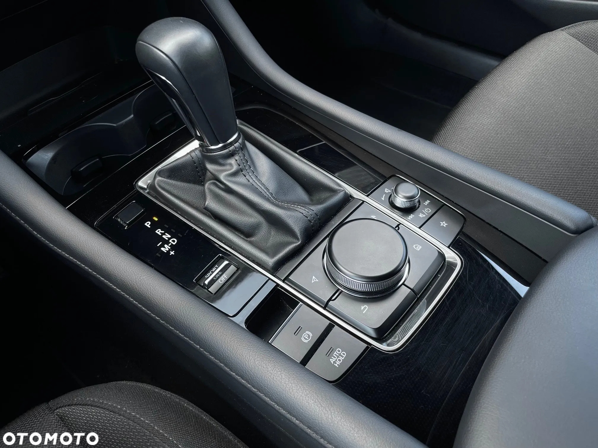 Mazda 3 - 12