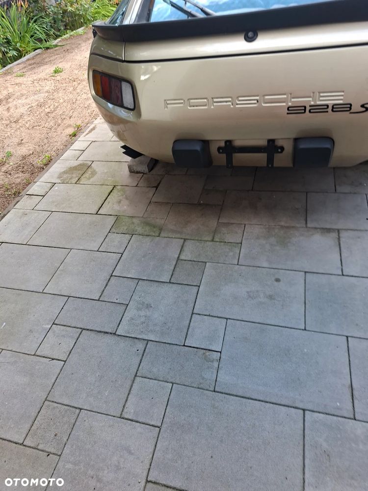 Porsche 928 - 5