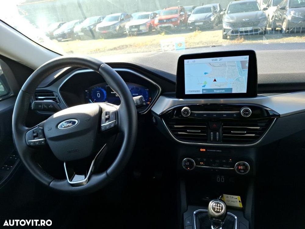 Ford Kuga 1.5 EcoBoost 2x4 Titanium - 6