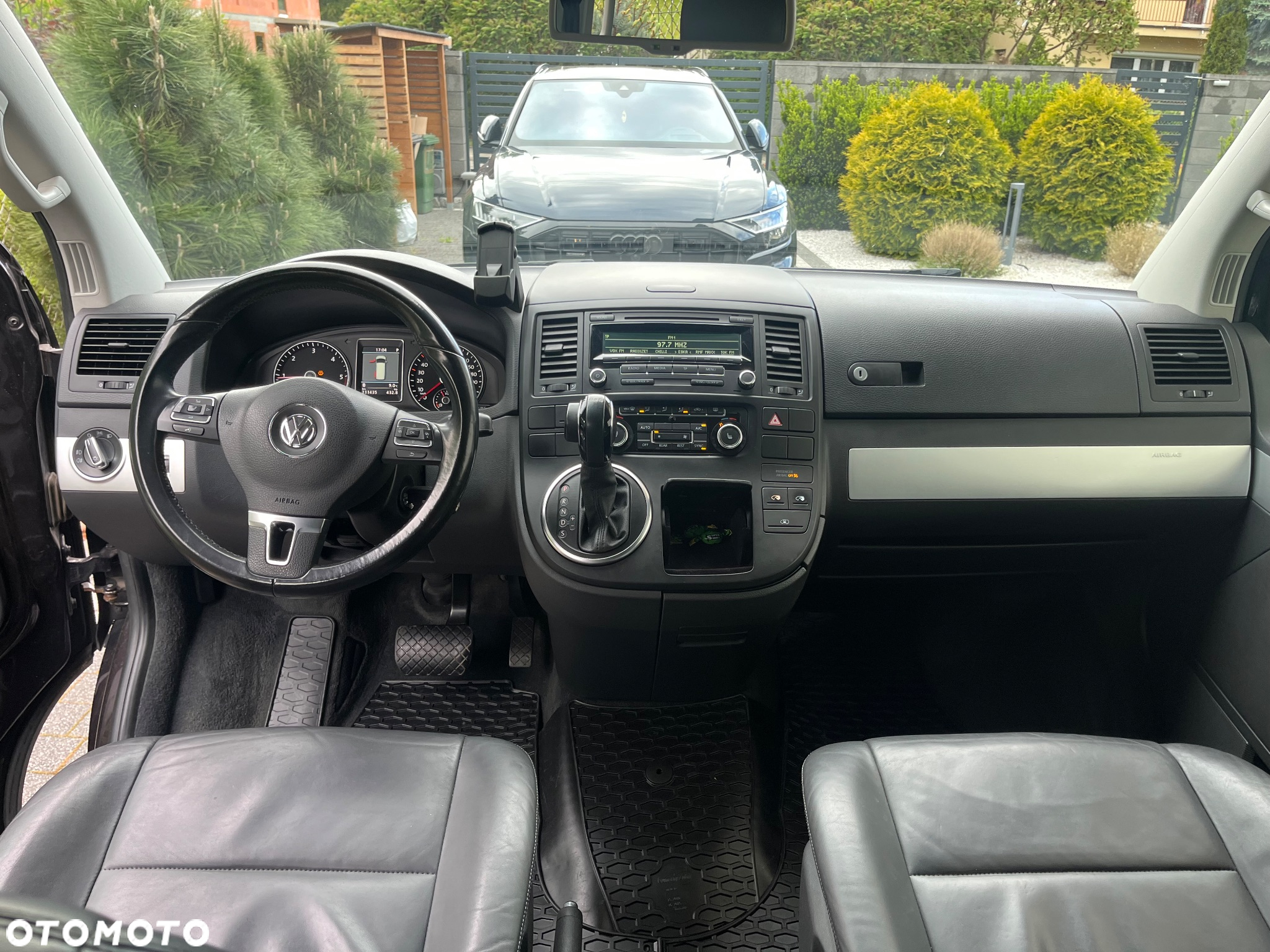 Volkswagen Multivan - 9