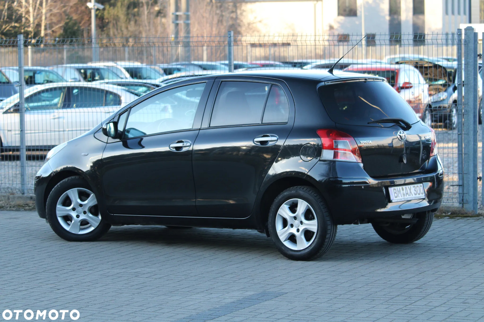 Toyota Yaris - 14