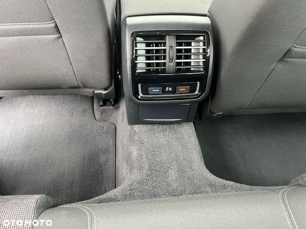 Volkswagen Passat 2.0 TDI BMT Comfortline - 19