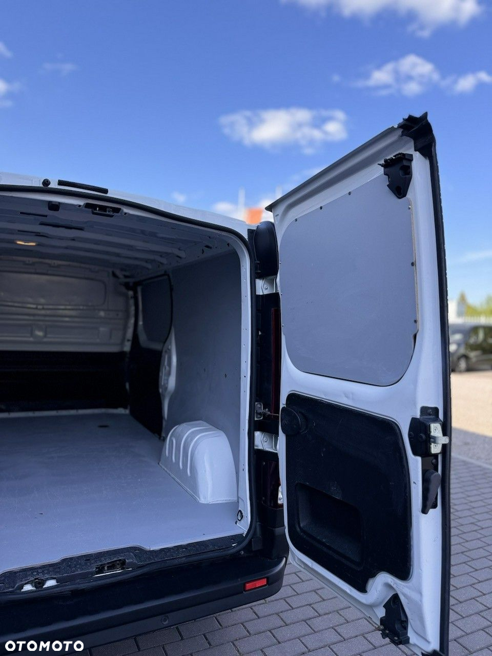 Renault Trafic - 10