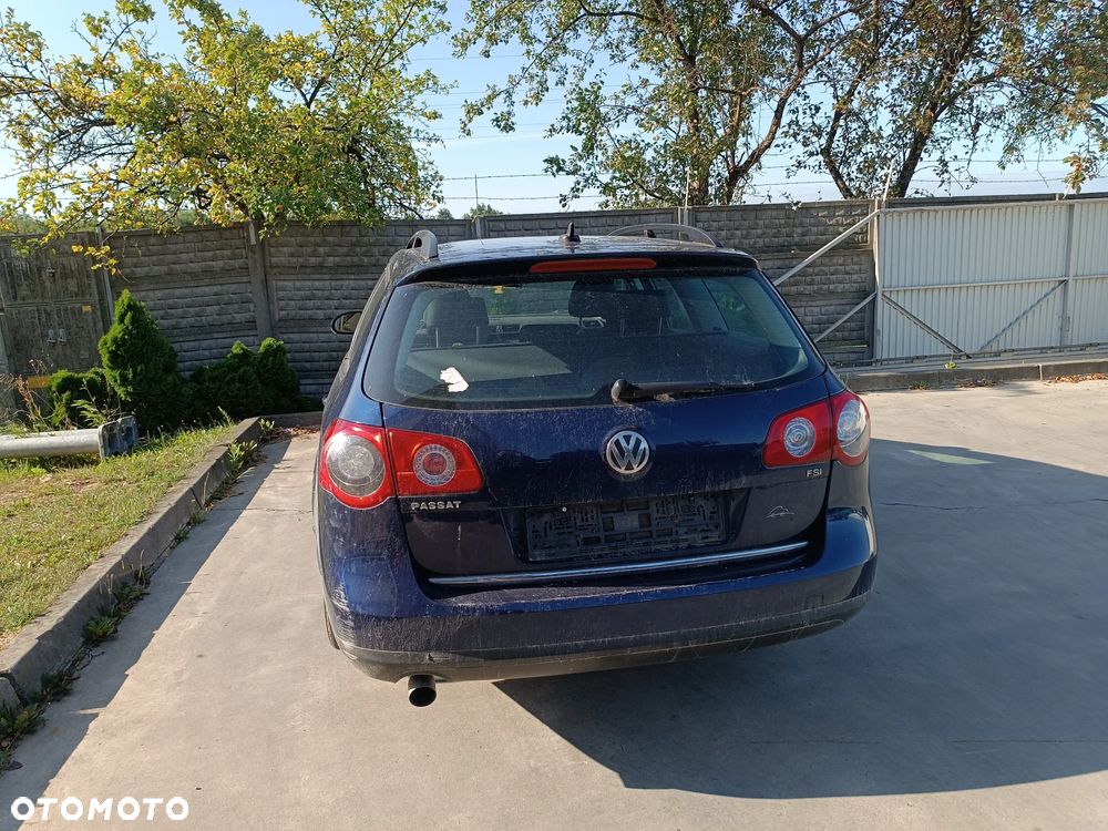 VW Passat B6 z silnikiem 1,6 FSI BLF i skrzynią manualną JJY kolor ozn. LD5Q - 4
