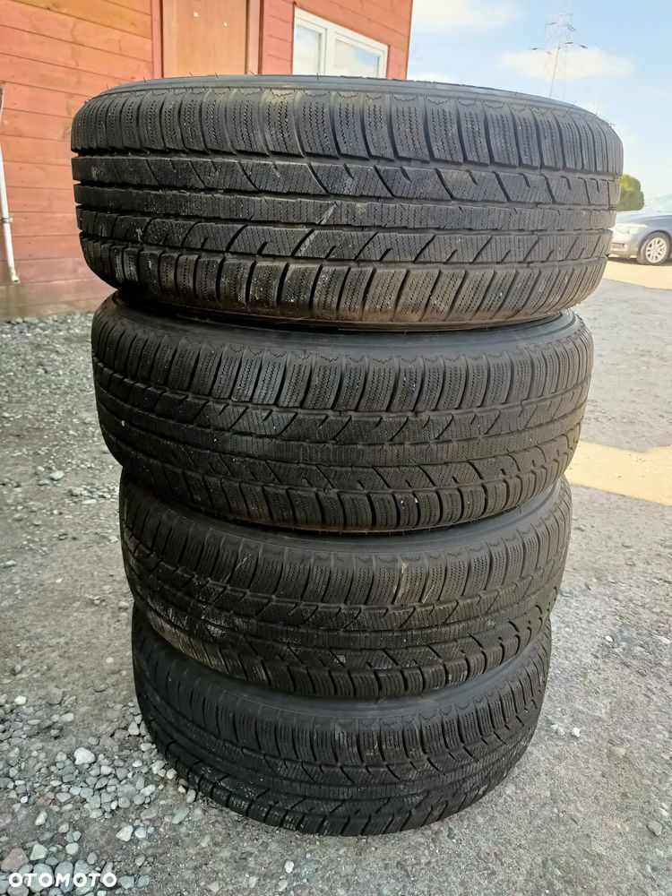 Kia Carens 1.7 CRDi 115 Dream Team Edition - 19