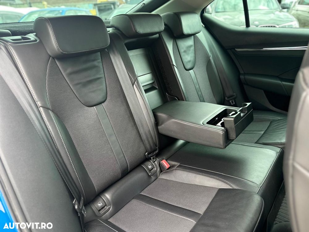Skoda Octavia 2.0 TDI DSG Style - 40