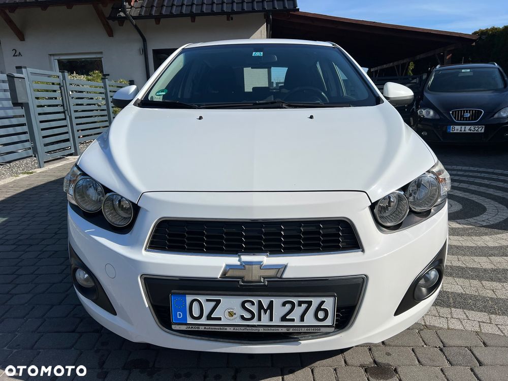 Chevrolet Aveo 1.6 LTZ - 11
