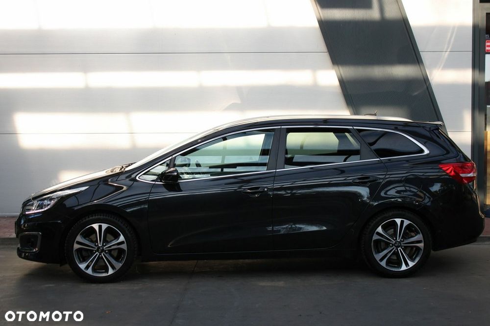 Kia Ceed 1.6 GDI ISG Platinum Edition - 40