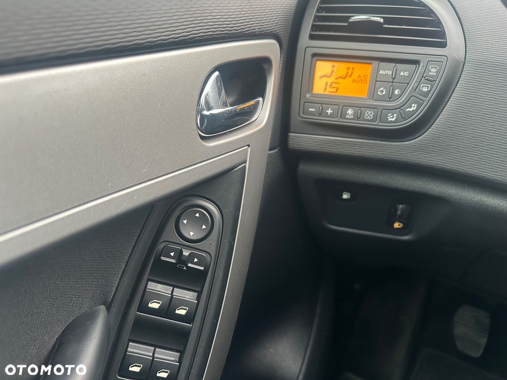 Citroën C4 Picasso VTi 120 Seduction - 22