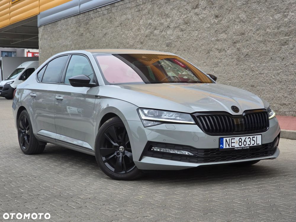 Skoda Superb 2.0 TDI SCR 4x4 Sportline DSG - 8