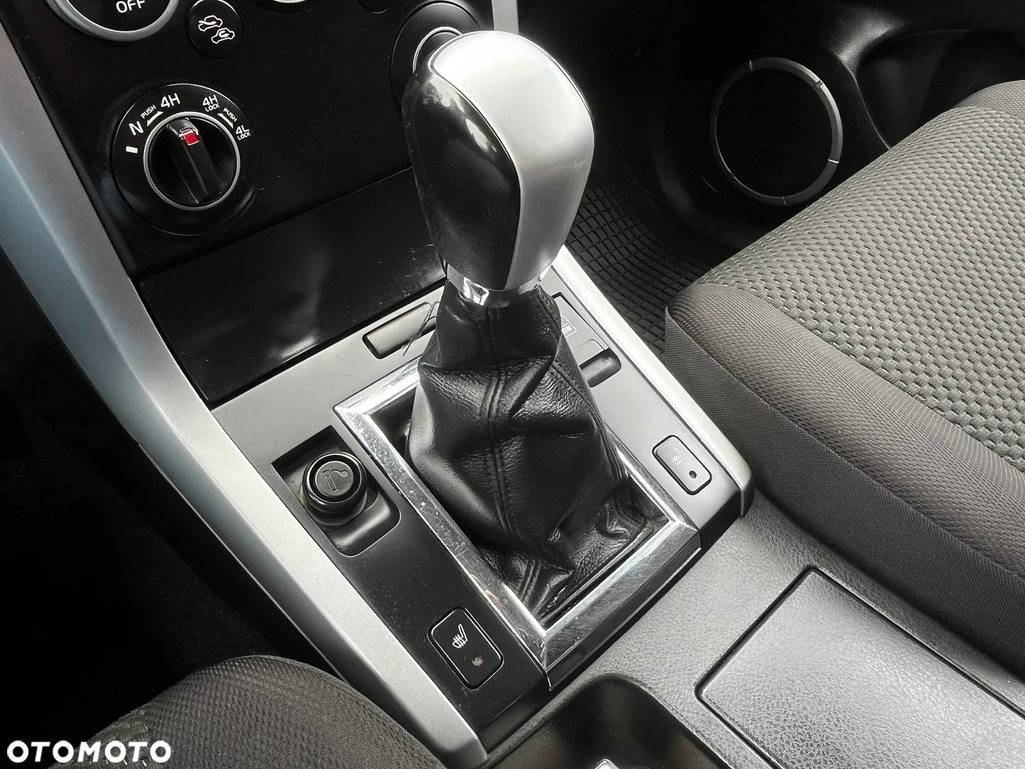 Suzuki Grand Vitara 1.9 DDiS Premium - 28