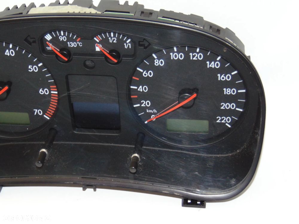 Licznik zegary 1/2 FIS 1J0920826 VW Volkswagen Golf 4 IV benzyna 1.4 - 4