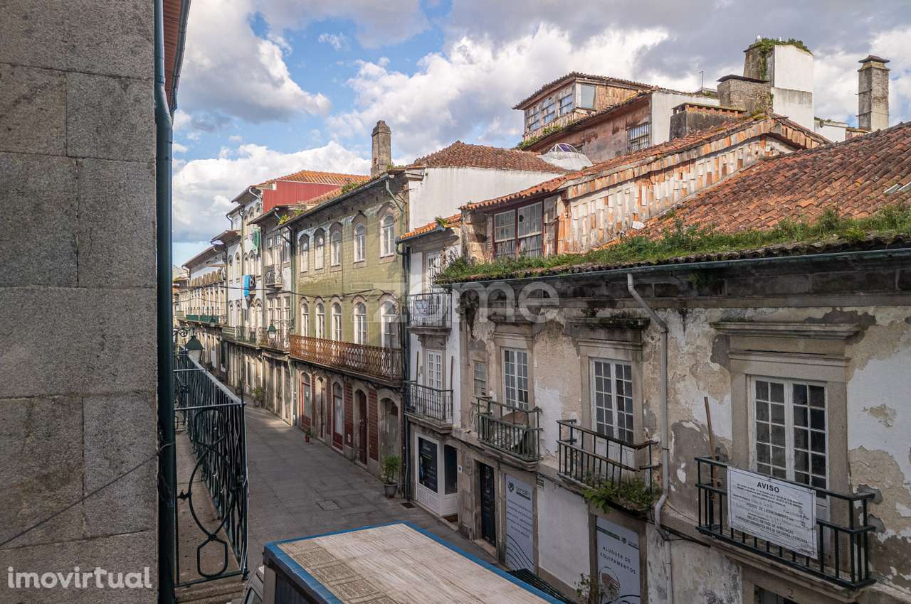 Prédio no Centro Histórico de Viana do Castelo - Grande imagem: 5/54
