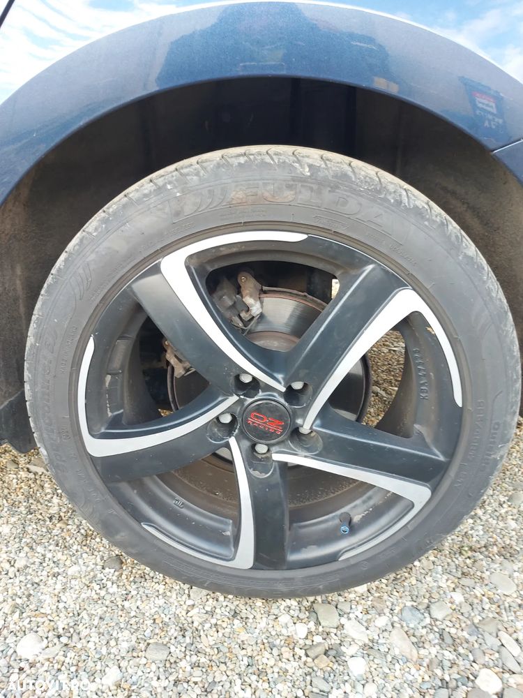 Volkswagen Golf 1.6 TDI BlueMotion Technology DSG Trendline - 29