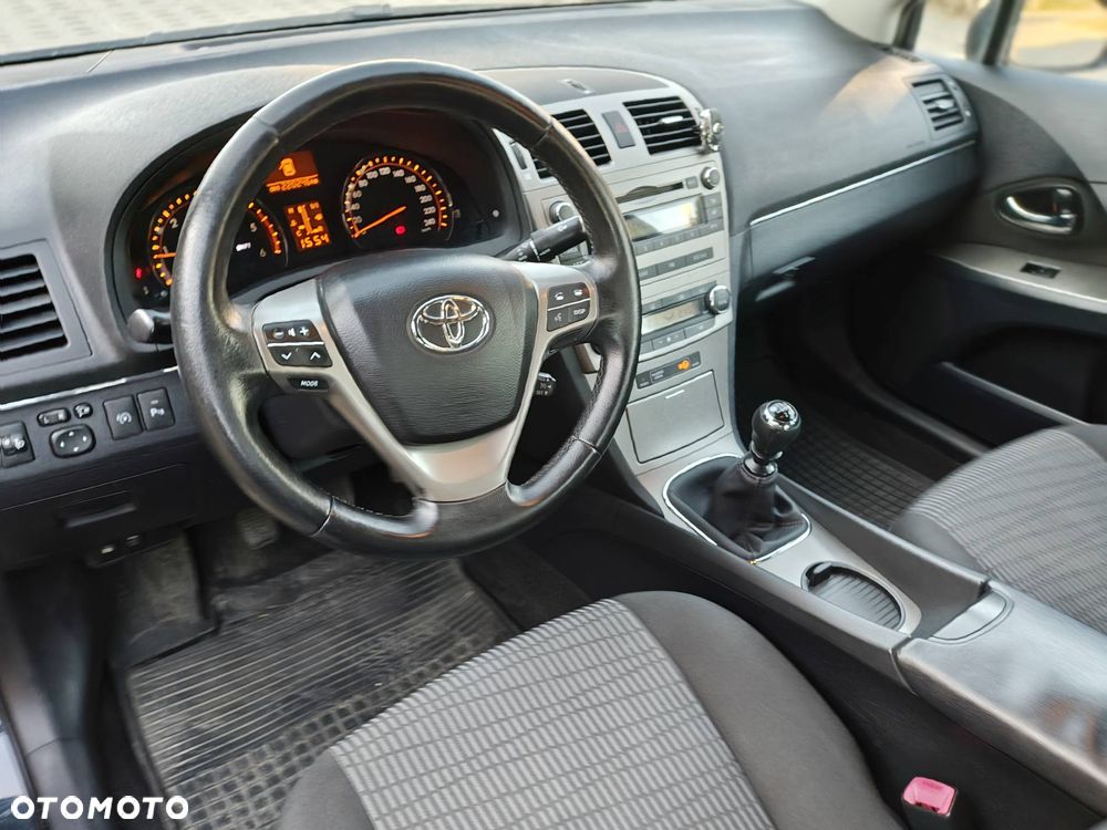 Toyota Avensis 2.0 D-4D - 5