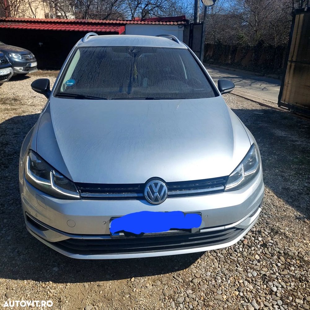 Volkswagen Golf - 11